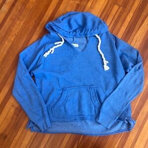 NWT 🌹 Ocean Drive Hooded Sweatshirt Size L